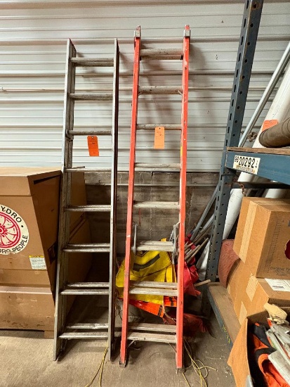 LOUISVILLE 16' FIBERGLASS EXTENSION LADDER