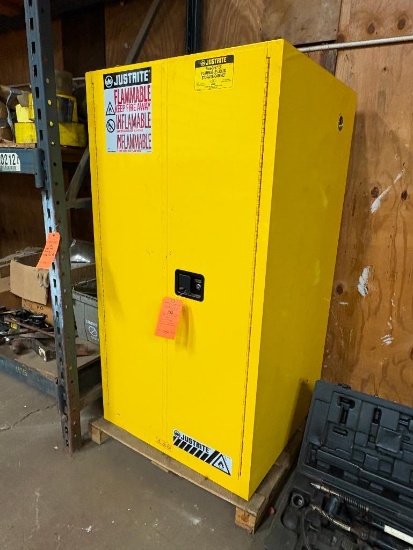 JUSTRITE SURE GRIP EX FLAMMABLE LIQUID STORAGE CABINET,