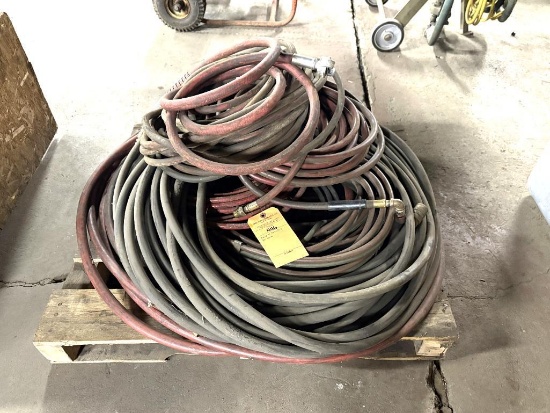 SKID WITH ASSORTED AIR HOSE
