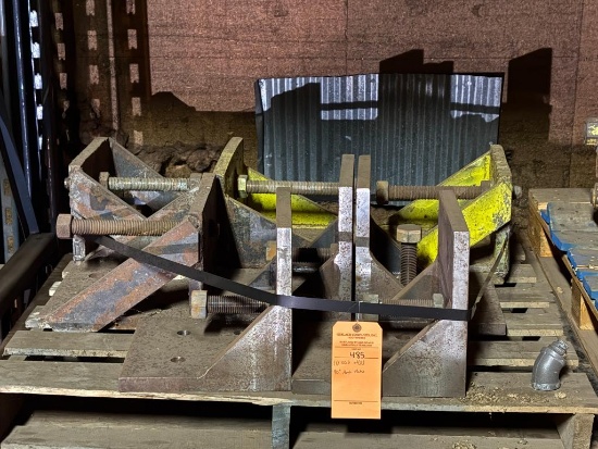 (1) SKID OF (8) 90 DEGREE ANGLE PLATES