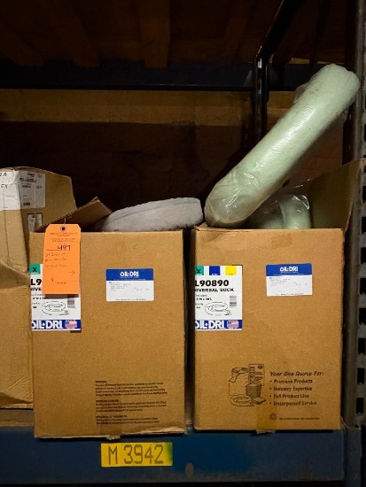 (2) BOXES OF MISC OIL-DRI UNIVERSAL SOCKS