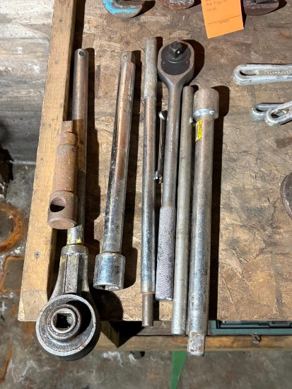 LOT WITH ASSORTED SOCKET WRENCHES WITH 3/4" DRIVE AND MISC