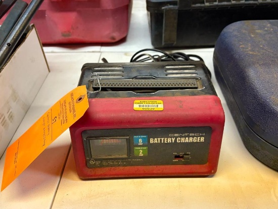 CENTECH BATTERY CHARGER 6 AMP/2AMP