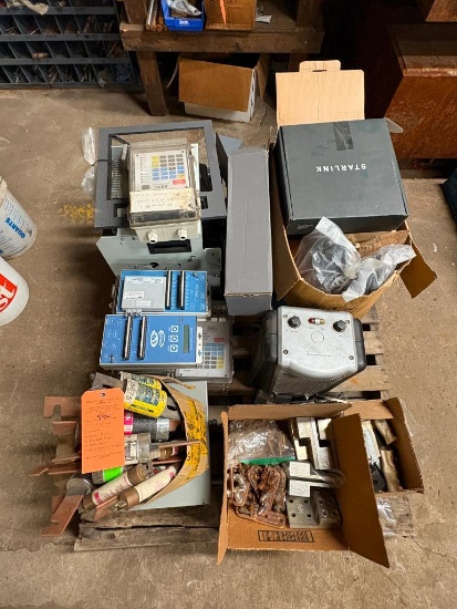 1 SKID WITH ALL CONTENTS: CONTROL BOXES, BIG AMP FUSHES, SPACE HEATER,