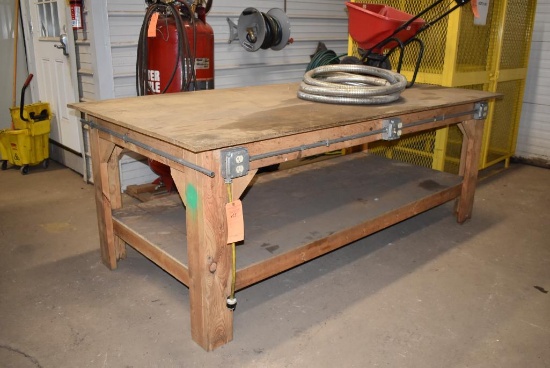 8' X 4' WOODEN WORK TABLE WITH ELECTRIC
