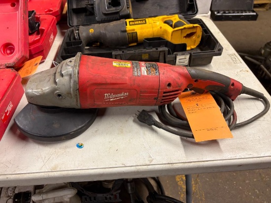 MILWAUKEE 7"/9" GRINDER,