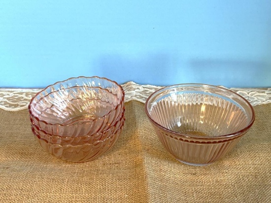 (1) VINTAGE SMALL PINK DEPRESSION SWIRL GLASS BOWL AND (3) SMALL GLASS PINK
