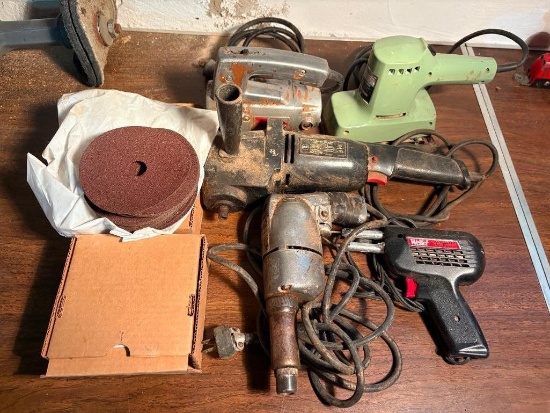 (5) ELECTRIC HAND TOOLS: JC PENNEY 7" POLISHER, PORTER CABLE JIG SAW, PORTR CABLE SANDER