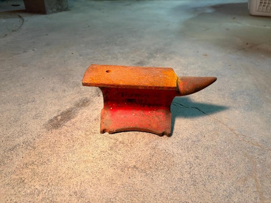 VINTAGE COLUMBIAN VISE CO. ANVIL, 9 1/4"L X 4" X 3 3/8"H