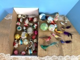 LOT OF ANTIQUE AND VINTAGE ORNAMENTS