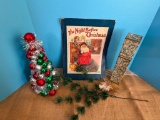 CHRISTMAS BOX LOT WITH ANTIQUE LINEN, 