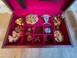 LOT OF VINTAGE PINS, FLORAL, SCOTTIES, SHIP, BIRD AND NECKLACE WITH BOX