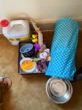 BOX OF MISC CAT TOYS