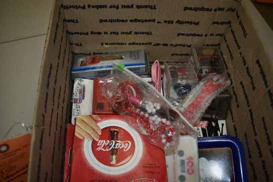 BOX WITH ASSORTED COCA-COLA MEMORABILIA