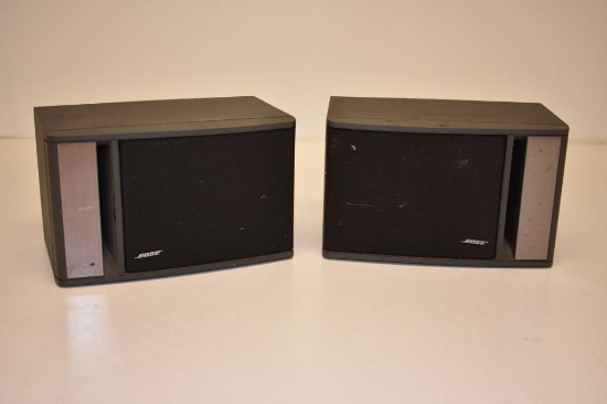 Pair of Vintage Bose Model 141 Speakers