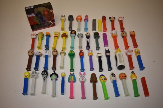 Massive Lot of Vintage and Modern Pez Dispensers 30+ Count