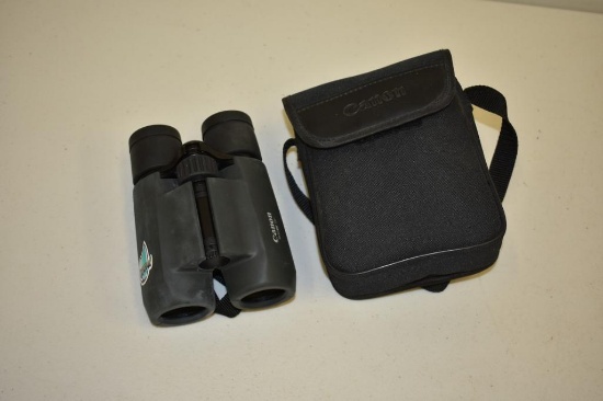 Cannon 8x32 WP 7.5 degree Binoculars in Case!