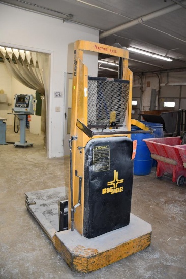 BIG JOE ELECTROHYDRAULIC DIE LIFT, MODEL 1524-A05,S/N 339312, 1,500# TO 70" CAPACITY