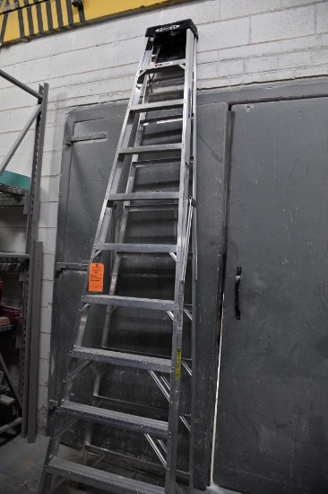 WERNER 10' ALUMINUM STEP LADDER