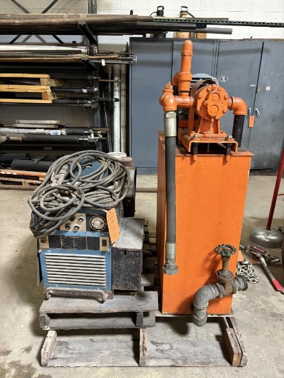 MILLER 200 AMP AC WELDER/GENERATOR, WITH ONAN MOTOR AND WEAVER HYDRAULIC POWER UNIT
