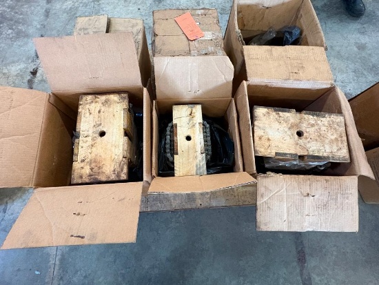 (3) BOXES OF CHAIN : (2) 85R X 659P + C/L AOE PART N . BH-7026 AND