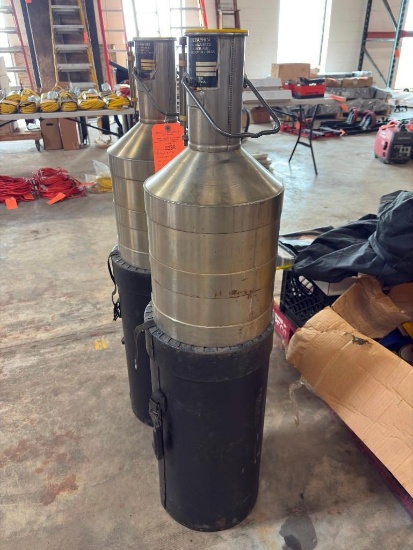 SERAPHIN TEST MEASURE CO. DELIVERS 5 GALLONS TO 0, MODEL "E", S/N 22706D, WITH CARRING CASE