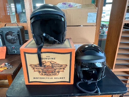 (2) HARLEY DAVIDSON HELMETS, REVERSIBLE STEREO HELMETS WITH HEADSET
