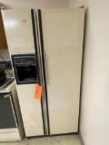 GE SIDE BY SIDE REFRIGERATOR