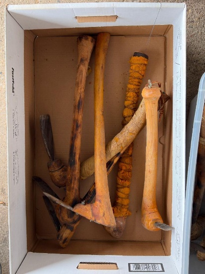 HOOKAROON HEAD STYLE TOOLS WITH WOODEN HANDLES