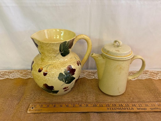 ITALIAN AUTUMN LEAVES 7 ACORNS WATER PITCHER, APPROX 10" TALL, AND