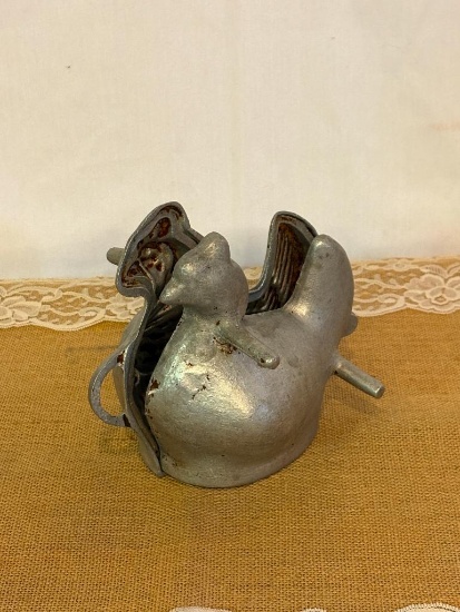 ANTIQUE CAST ALUMINUM SILVER CHICKEN MOLD 2 PIECE CAKE MOLD, APPROX 8' X 7"