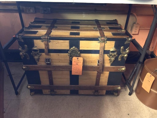 VULCAN LOOKS TRADEMARK WOODEN STEAMER CHEST, VERY NICE VERY CLEAN, APPROX 32.5"L 19.25"D 23.5"T