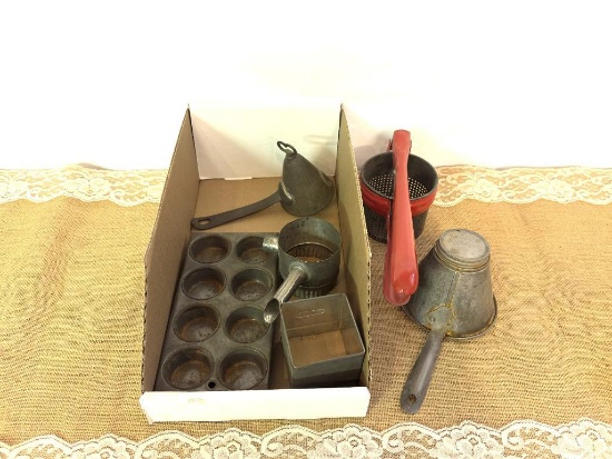 ANTIQUE KITCHEN UTENSILS, MINI CUPCAKE TIN, FANTASTIC RED ENAMELED HANDLED RICER