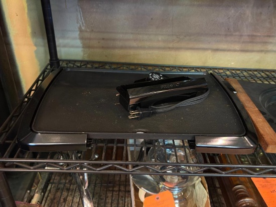 LOT OF (1) PRESTO GRIDDLE AND (2) METAL CASSEROLE HOLDER