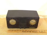 CIRCA 1950S VINTAGE RCA VICTOR AM RADIO CLOCK, NEEDS NEW CORD