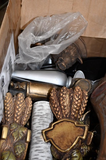 20+ ASSORTED GENERIC TAP HANDLES IN BOX