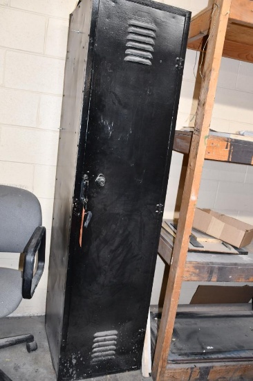FREE STANDING SINGLE METAL LOCKER, 2 SHELVES, BLACK, 72"H X 18"W X 18"D