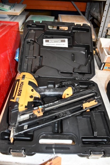 BOSTITCH SMART POINT PNEUMATIC NAIL GUN, MODEL BTFP7Z156 WITH CASE AND MANUAL