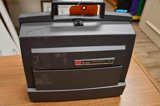 KODAK INSTAMATIC M80 MOVIE PROJECTOR