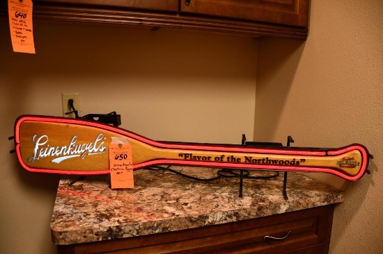 LEINENKUGELS ELECTRIC SIGN, 50"