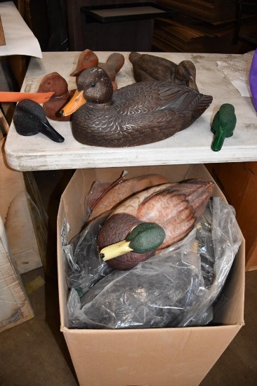 ASSORTED DUCK DECOYS, DUCK HEADS, DUCKS, BASE, ON TABLE AND IN BOX, DUCK DECOY BODIES