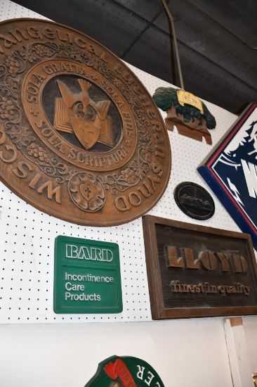 (5) SIGNS ON PEGBOARD, NOT ABI, BRING TOOLS!