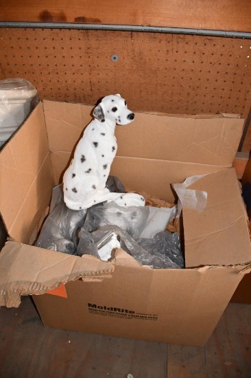 BOX W/DALMATION STATUES