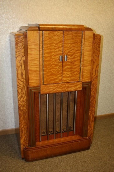 VINTAGE E.H. SCOTT TUBE RADIO, RARE WESTERLY GRANDE MODEL