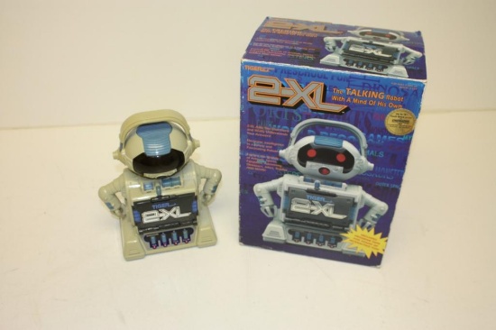 VINTAGE TIGER ELECTRONIC 2-XL ROBOT WITH BOX, RARE