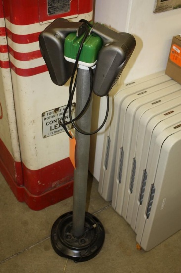 VINTAGE SIMPLEX OUTDOOR DRIVE IN MOVIE SPEAKERS WITH BASE AND STAND