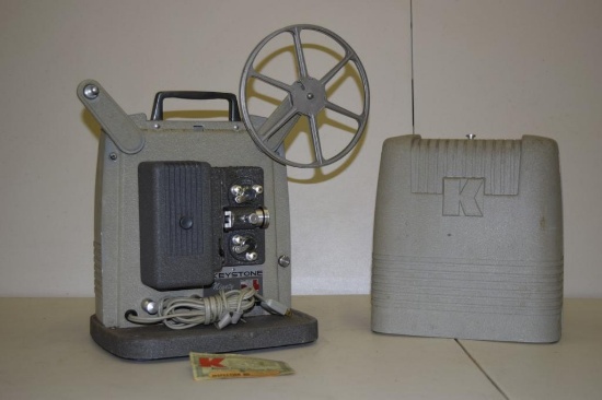 VINTAGE KEYSTONE 5MM PROJECTOR IN METAL CASE, MODEL NINETY
