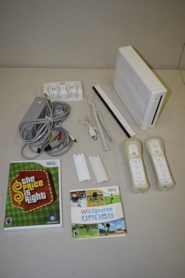 USED NINTENDO WII WITH TWO CONTROLS, CONSOLE GAMES AND MORE!