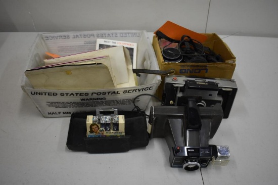 BOX WITH POLAROID COLORPACK II 250 LAND CAMERAS WITH ACCESSORIES AND BOX
