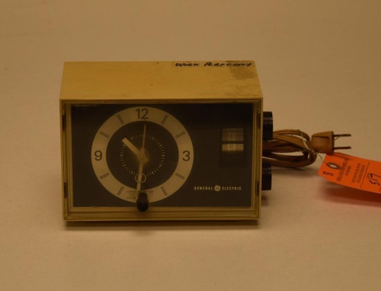 VINTAGE GENERAL ELECTRIC ALARM CLOCK WAKE TO MUSIC